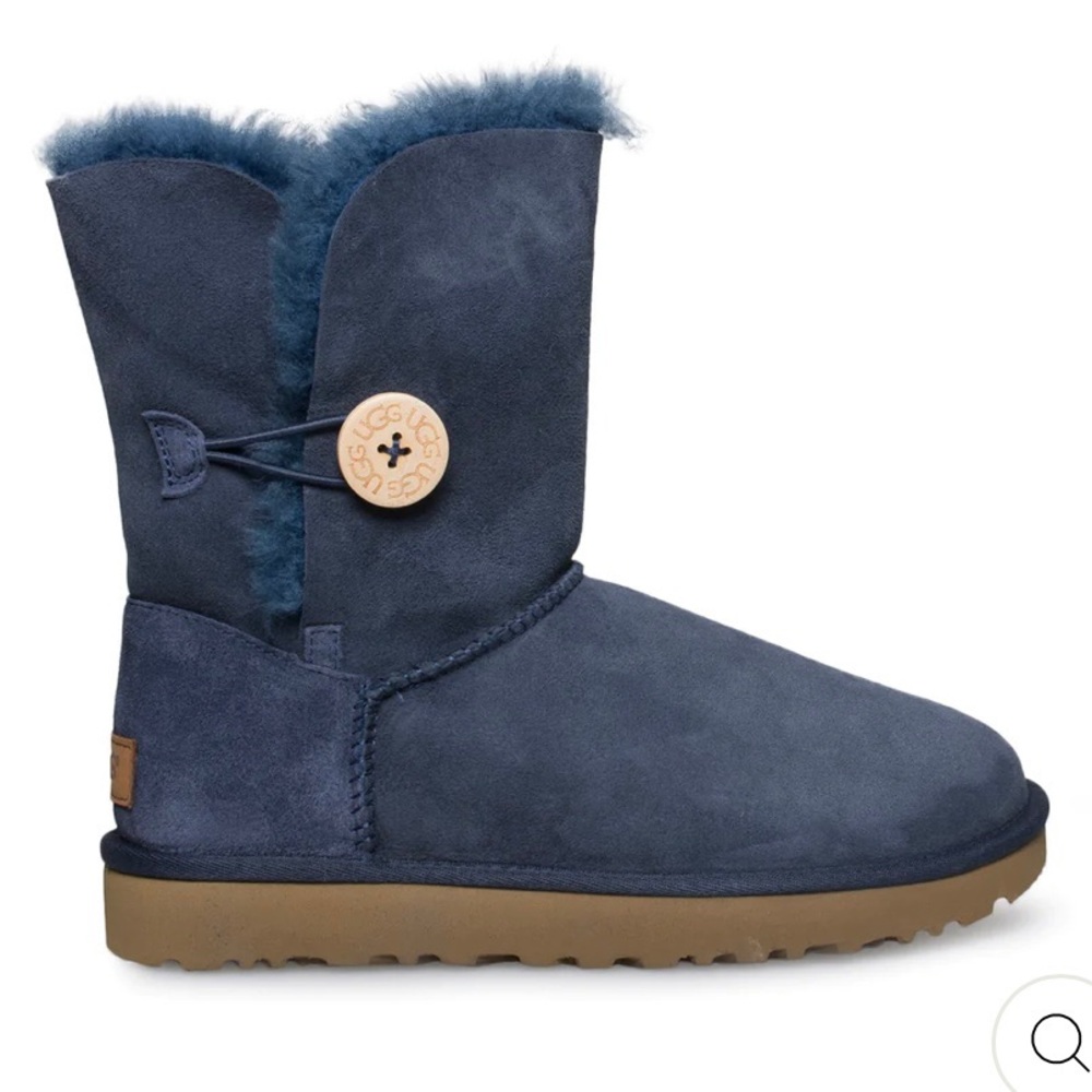 ugg • bailey button boot - Picture 2 of 10
